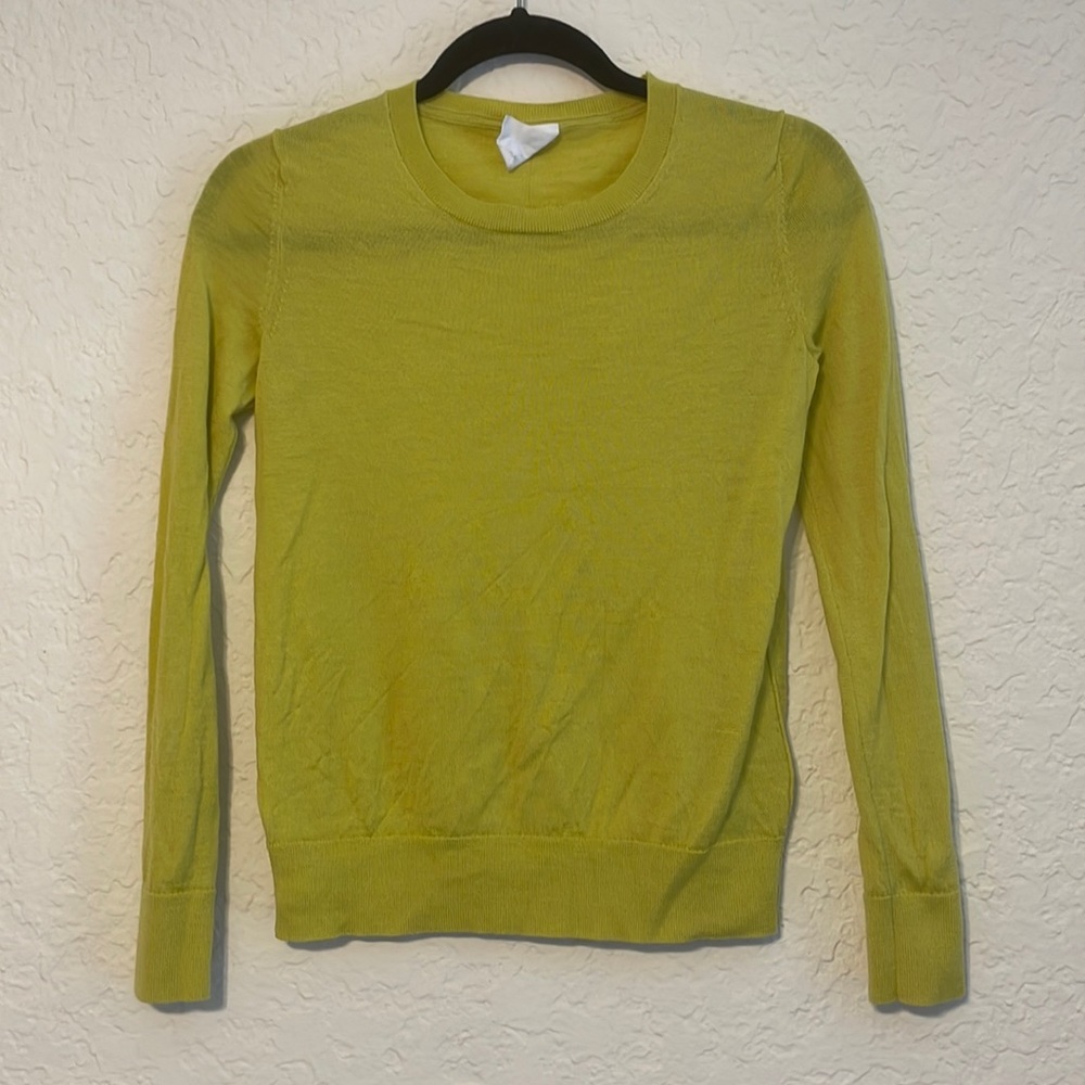 Gap XS petite crew neck lime green sweater